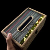 Hop-dung-khan-giay-go-that-cao-cap-tren-o-to-2