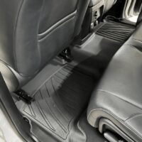 Tham-lot-san-Kardo-cho-Ford-Everest-4