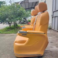 Độ ghế thương gia Limousine trên nền ghế zin Kia Carnival tiết kiệm chi phí