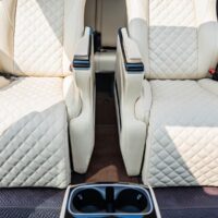 Độ ghế thương gia kết hợp nâng cấp sàn cho Kia Carnival