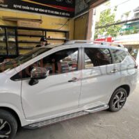 Thanh thanh giá nóc Mitsubishi Xpander không khoan đục màu đen ưa chuộng