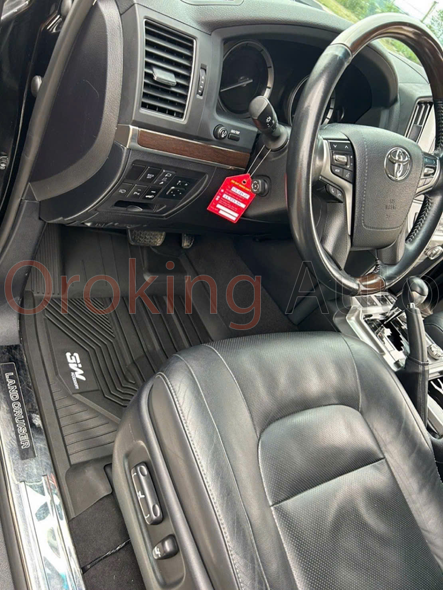 Thảm lót sàn Toyota Land Cruiser 2010+ chính hãng 3W làm từ nhựa PTE cao cấp sở hữu nhiều đặc điểm nổi bật giúp đảm bảo an toàn khi sử dụng