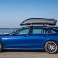 Trang bị cốp nóc thể hiện vẻ ngoài xe hầm hố hơn