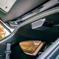 Lắp đặt bộ lọc trên hàng ghế phía sau