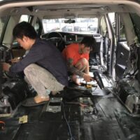 Cách âm chống ồn xe ô tô có thực sự cần thiết hay không?