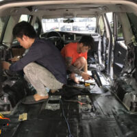 Cách âm chống ồn xe ô tô có thực sự cần thiết hay không?