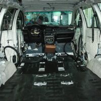 Cách âm sàn xe ô tô chống ồn hiệu quả