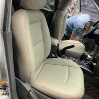 Ghế da mang lại sự sang trọng cho nội thất ô tô thể hiện đẳng cấp của chủ sở hữu