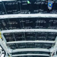 Cách âm chống ồn trần xe ô tô