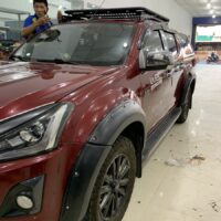 Giá nóc phẳng tạo độ thẩm mỹ, sang trọng cho xe