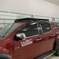 Trang bị thêm Giá nóc phẳng thì chiếc xe của bạn thêm phần mạnh mẽ và cứng cáp hơn nhiều lần. 