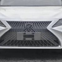 Lưới tản nhiệt dạng to đặc trưng Lexus