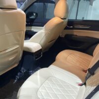 Ghế da đàn hồi tạo cảm giác thoải mái, êm ái cho người ngồi