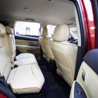 Ghế da đàn hồi tạo cảm giác thoải mái, êm ái cho người ngồi