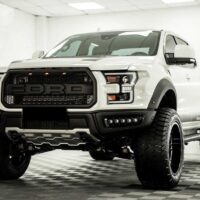 Lưới tản nhiệt dạng to đặc trưng F150 Raptor