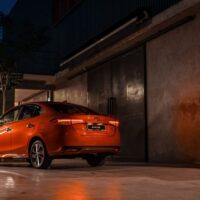 Lưới tản nhiệt đặc trưngMàu sắc đa dạng tương thích với phương tiện