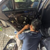 Quy trình lắp đặt Cửa Hít Tự Động Kia Carnival Chính Hãng Owin hiệu quả