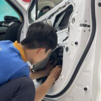Đóng mở cửa nhẹ nhàng vẫn đảm bảo độ chắc chắn tuyệt đối