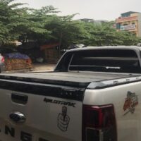 Nắp thùng 3 khúc cho xe bán tải có thanh thể thao rất cần thiết ngày nay