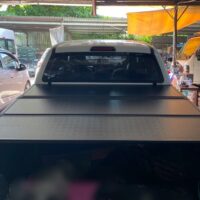 Mở, đóng nắp thùng 3 khúc cho xe Ford Ranger nhanh chóng