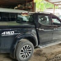 Nắp thùng 3 khúc cho xe Nissan Navara rất cần thiết ngày nay