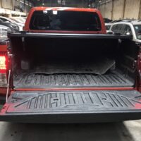 Nắp thùng 3 khúc cho xe Toyota Hilux rất cần thiết ngày nay