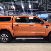 Nắp Thùng Cao Ford Ranger Không Đèn với thiết kế cứng cáp, chắc chắn