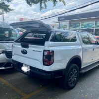 Nắp Thùng Cao Ford Ranger Không Đèn giúp tận dụng không gian chứa hàng trong thùng xe