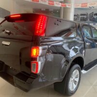 Nắp thùng cao Isuzu Dmax có đèn