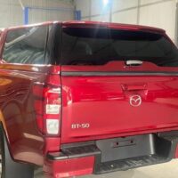 Nắp thùng cao ô tô Mazda BT50 với thiết kế cứng cáp, chắc chắn