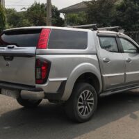 Nắp thùng Nissan Navara 2020 chất liệu cao cấp, chống nước tuyệt đối