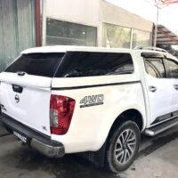 Nắp thùng cao xe Nissan Navara 2020 là phụ kiện cần thiết cho xe