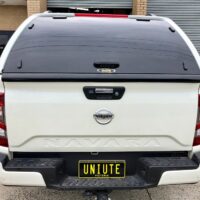 Nắp Thùng Cao Nissan Navara 2021 Không Đèn giúp xe đẹp hơn, đẳng cấp hơn