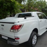 Nắp thùng thấp All New ô tô Mazda BT50 với thiết kế cứng cáp, chắc chắn