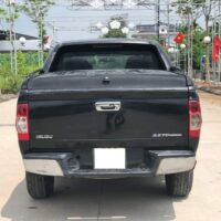 Nắp thùng thấp mang cá Isuzu Dmax giúp tận dụng không gian chứa hàng trong thùng xe