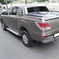 Nắp thùng thấp mang cá Mazda BT50 giúp tận dụng không gian chứa hàng trong thùng xe