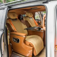 Kết hợp bàn làm việc và bàn ăn tiện dụng