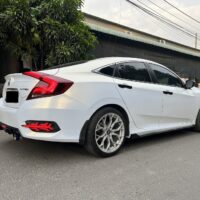 Dán wrap đổi màu xe đem cá tính riêng cho chủ xế