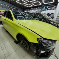 Màu wrap cho xe Mercedes C200 tại OroKing Auto