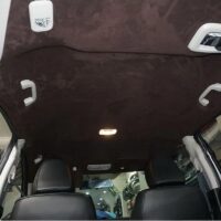 Chất liệu da lộn ô tô sở hữu đặc tính mềm mại - bền bỉ cùng theo thời gian.