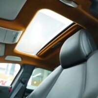 Chất liệu da lộn ô tô sở hữu đặc tính mềm mại - bền bỉ cùng theo thời gian.