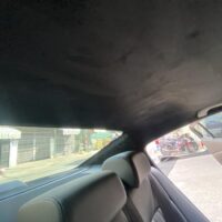 Bọc trần da lộn xe Mazda 6 giúp nâng tầm nội thất ô tô trở nên sang trọng và cuốn hút hơn.