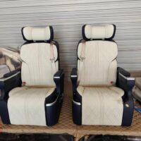 Độ ghế Limousine xe Hyundai Staria dạng combo