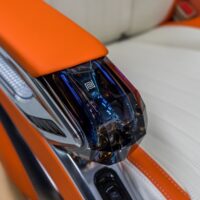 Tích hợp sạc không dây - Tăng mức độ giải trí và làm việc hiệu quả hơn