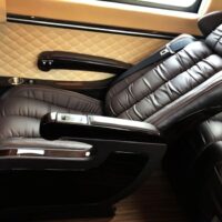 Ghế độ Limousine màu nâu sang trọng được nhiều khách hàng ưa chuộng