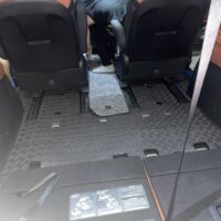 Thảm Lót Sàn Kia Carnival 2023 360 Độ Màu Đen Kem - Đỉnh cao của thảm lót sàn ô tô may thủ công.