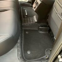 Thảm Lót Sàn Kia Carnival 360 Độ - Đỉnh cao của thảm lót sàn ô tô may thủ công.