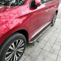 Bệ bước chân chính hãng Mitsubishi Outlander