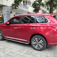 Bệ bước chân Mitsubishi Outlander mẫu KN có nhiều ưu điểm nổi bật