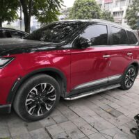 Bệ bước chân Mitsubishi Outlander mẫu Macan chất lượng tại OrokingAuto